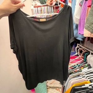 Black short sleeve PIKO top